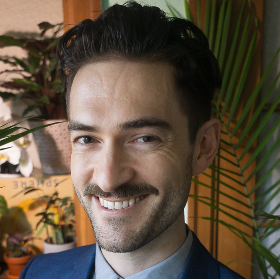 Headshot of Andrew Enyeart